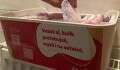 Menstruační potřeby bezplatně i pro další žákyně na základkách. Zajistí je Člověk v tísni