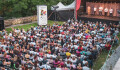 Letní festival Divadla Tramtarie slaví deset let, nabídne hity i novinky