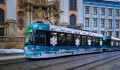 Jak bude vypadat vánoční tramvaj? DPMO přiveze i jednu novou