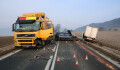 Náraz auto odhodil, před ním stál ale řidič. Muž nehodu nepřežil
