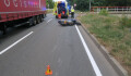 Do auta nenarazil, přesto skončil v nemocnici. Motorkář v Prostějově havaroval
