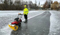 V Litovli už se bruslí. Město připravilo pro bruslaře dráhy i stánek s občerstvením