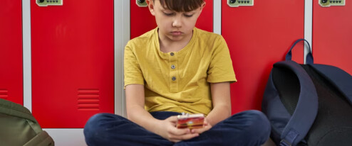 Babiš navrhuje zákaz sítí pro děti do 15 let. Moravští experti mluví o slepé uličce