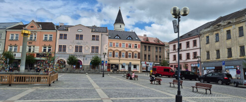 Vlčí máky i hořící srdce. Přerov si připomene temné kapitoly české historie