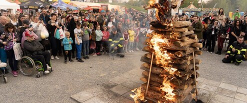 Pálení čarodějnic 2026: Kde všude se budou letos slétávat?