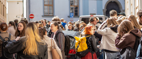 FOTO: Naše podpora nekončí, média nedáme! Proti zrušení poplatků vystoupili i v Olomouci