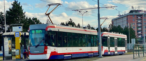 Kde přesně se nachází tramvaj nebo autobus? Aplikace IDSOK dostala novou funkci