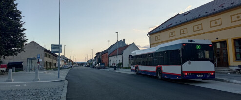 Autobusy 18 a 20 pojedou jinak. Horka asfaltuje Olomouckou