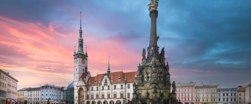 Sloup financoval sám, jeho dostavění se nedožil. Jaký je příběh autora olomoucké památky UNESCO?