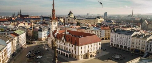 Radnice pod lupou. U tří měst zůstává hlasování radních skryté
