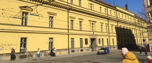 Jedna budova, několik režimů. Co všechno zažila Hanácká kasárna?