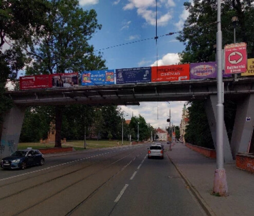 Sbohem billboardům. Olomouc se postupně zbavuje vizuálního smogu
