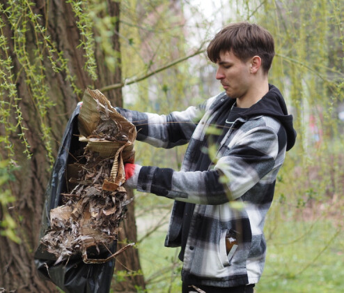 Univerzitní dobrovolníci uklidili Olomouc. Posbírali půl tuny odpadu