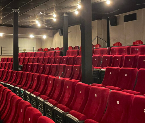 Do kina se vrátí Pán prstenů i Piráti z Karibiku. Známe program filmových nocí