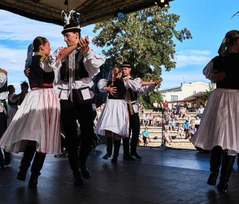 Lidový rok znovu roztančí Velkou Bystřici. Třídenní festival přiveze folklor z Česka i zahraničí